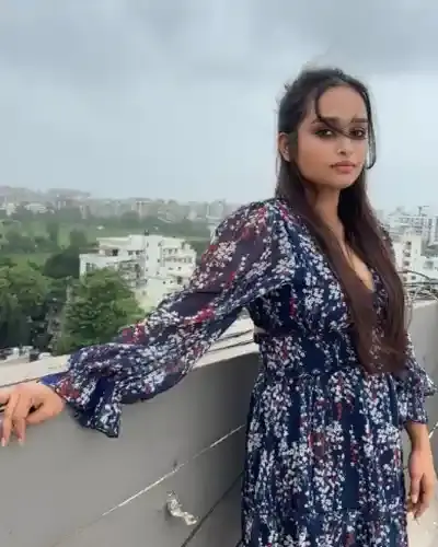 Khambhalia Escorts